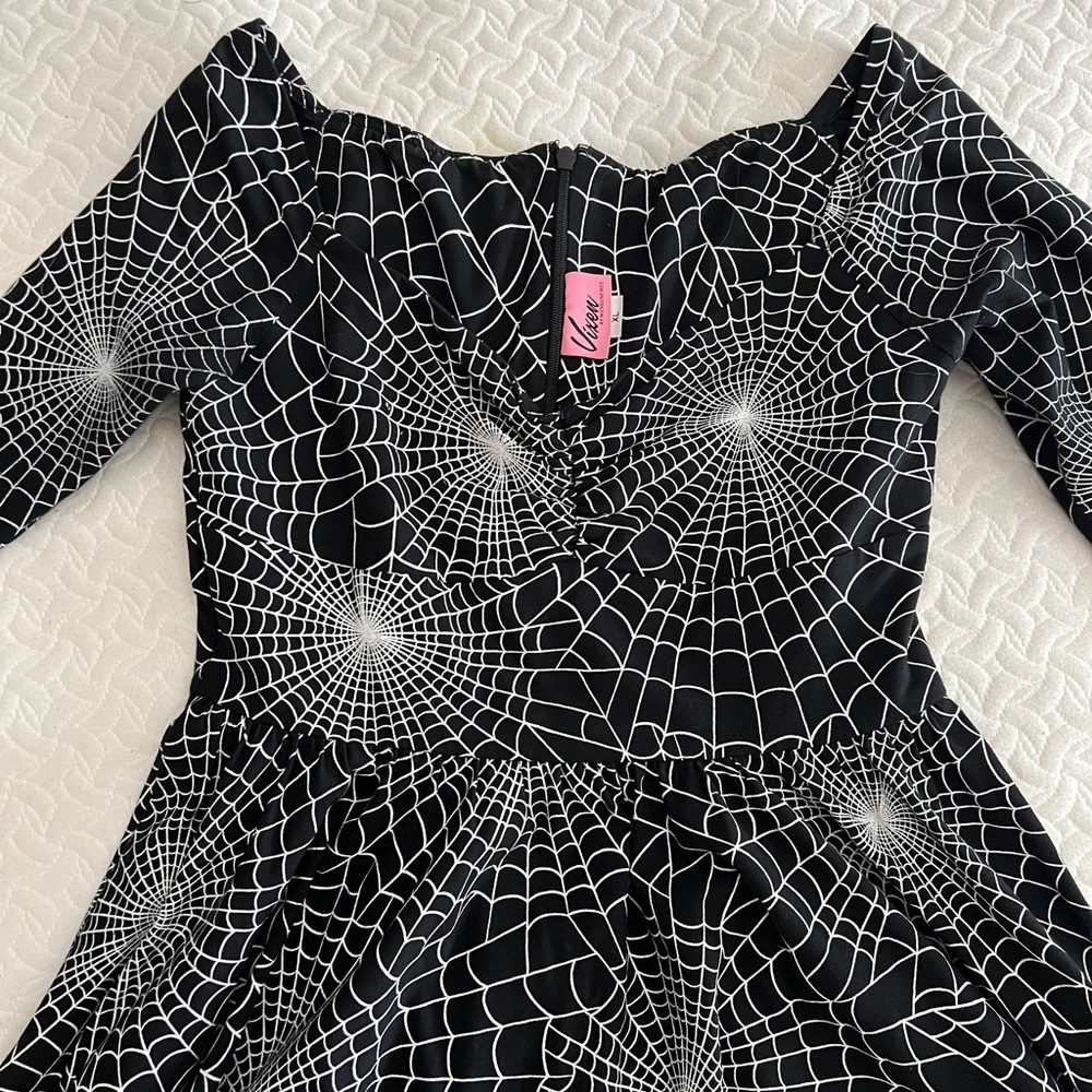 Vixen Micheline Pitt Spiderweb dress guc XL